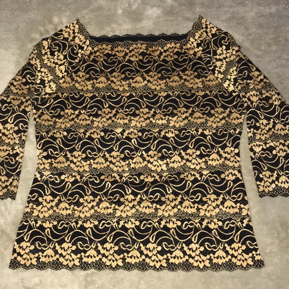 Blushe Tops - Blushe Embroidered 3/4 sleeve boat neck blouse